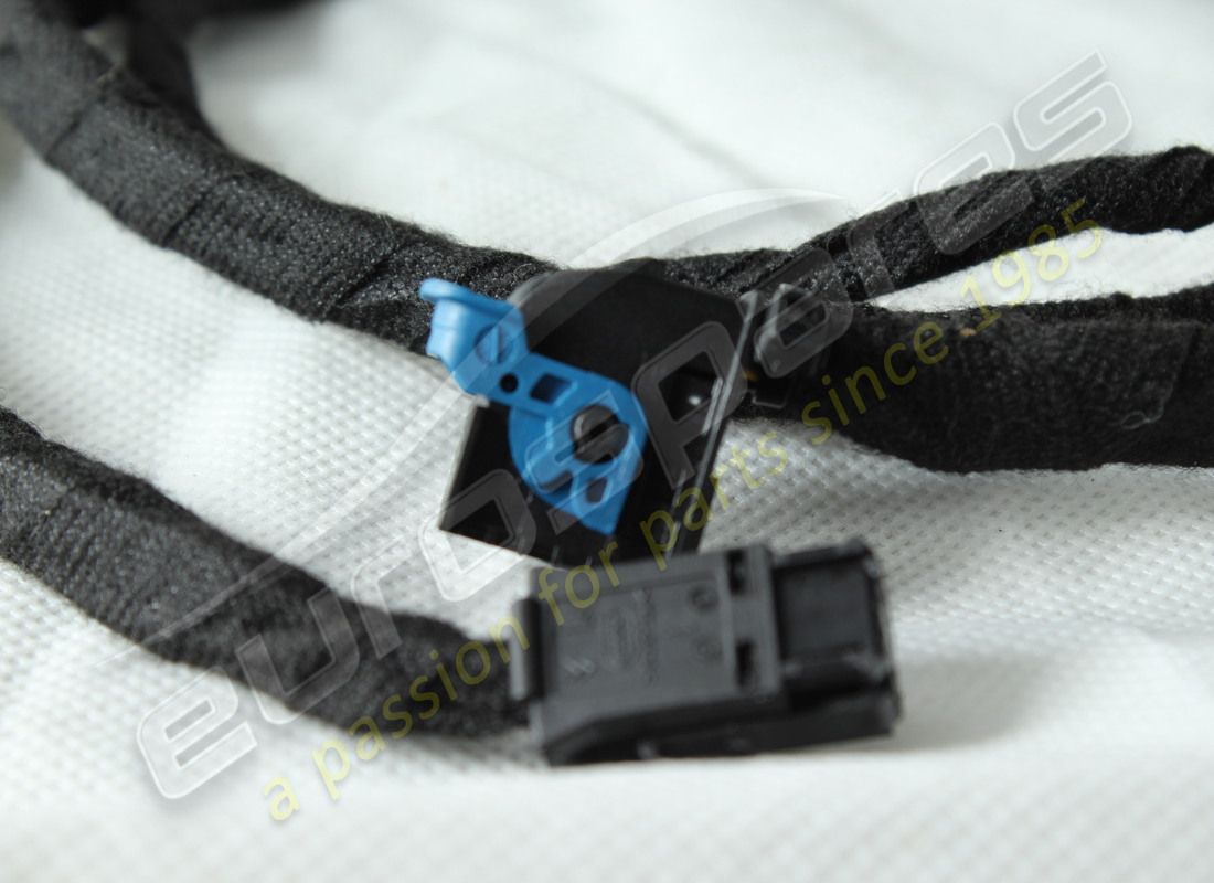 nuovo maserati cavo di connessione presa usb/aux-in. numero parte 248647 (2)