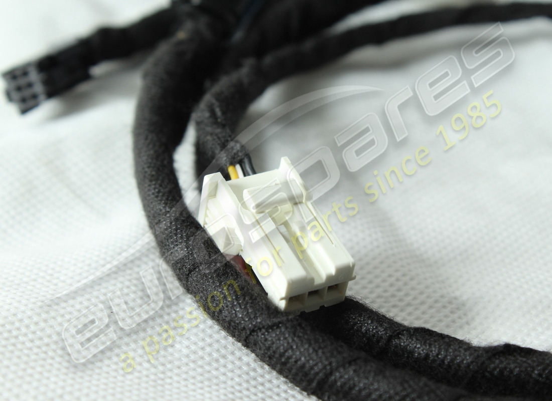 nuovo maserati cavo di connessione presa usb/aux-in. numero parte 248647 (3)