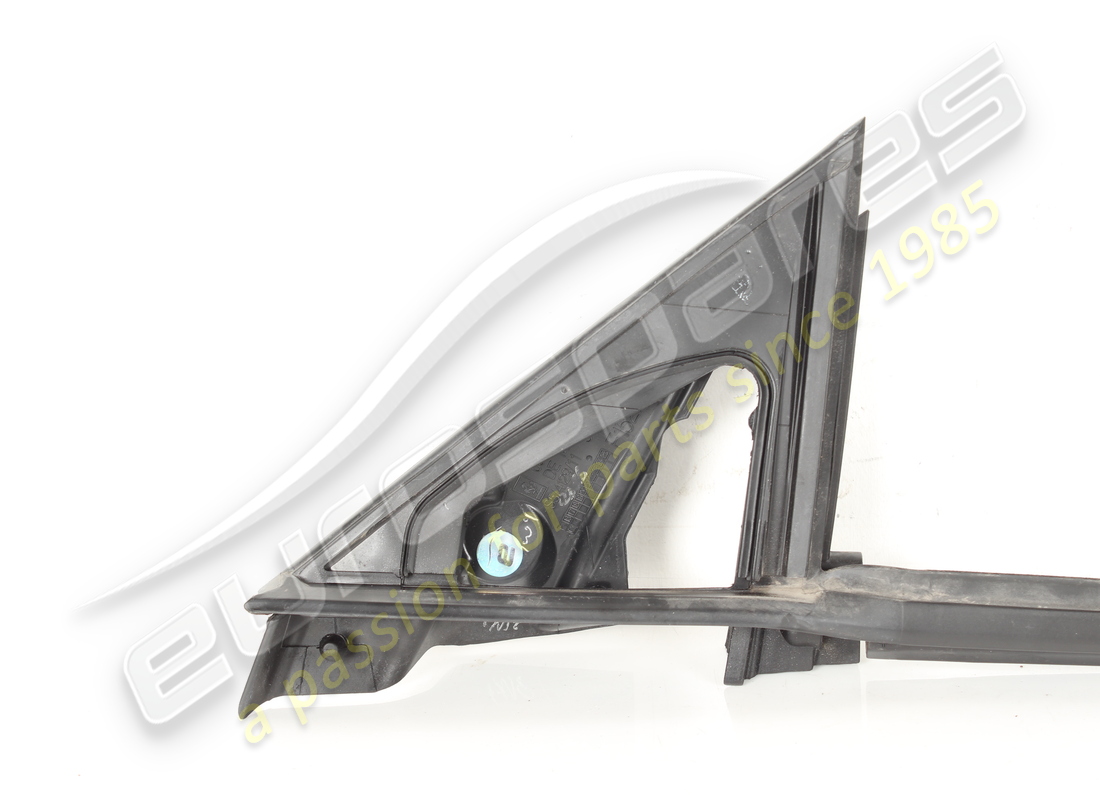 raschietto esterno finestrino sx usato ferrari. numero parte 88059500 (2)