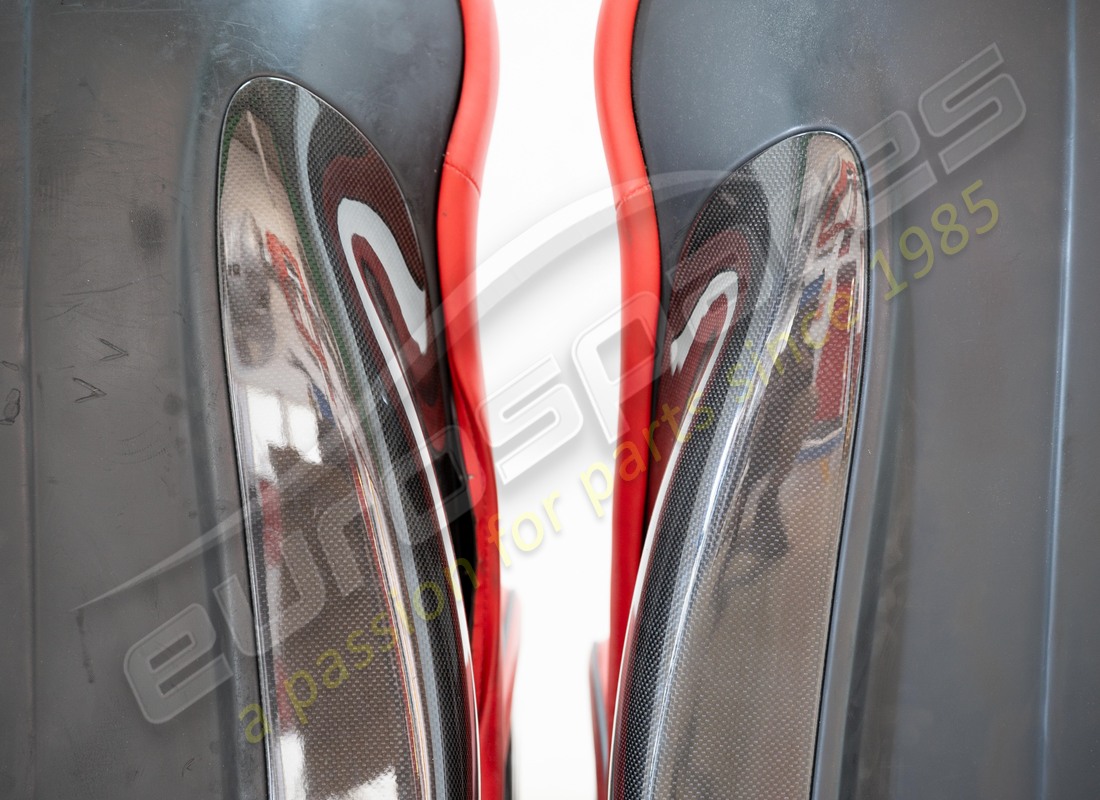 used ferrari carbon seats (rhd). part number eap1552588 (8)