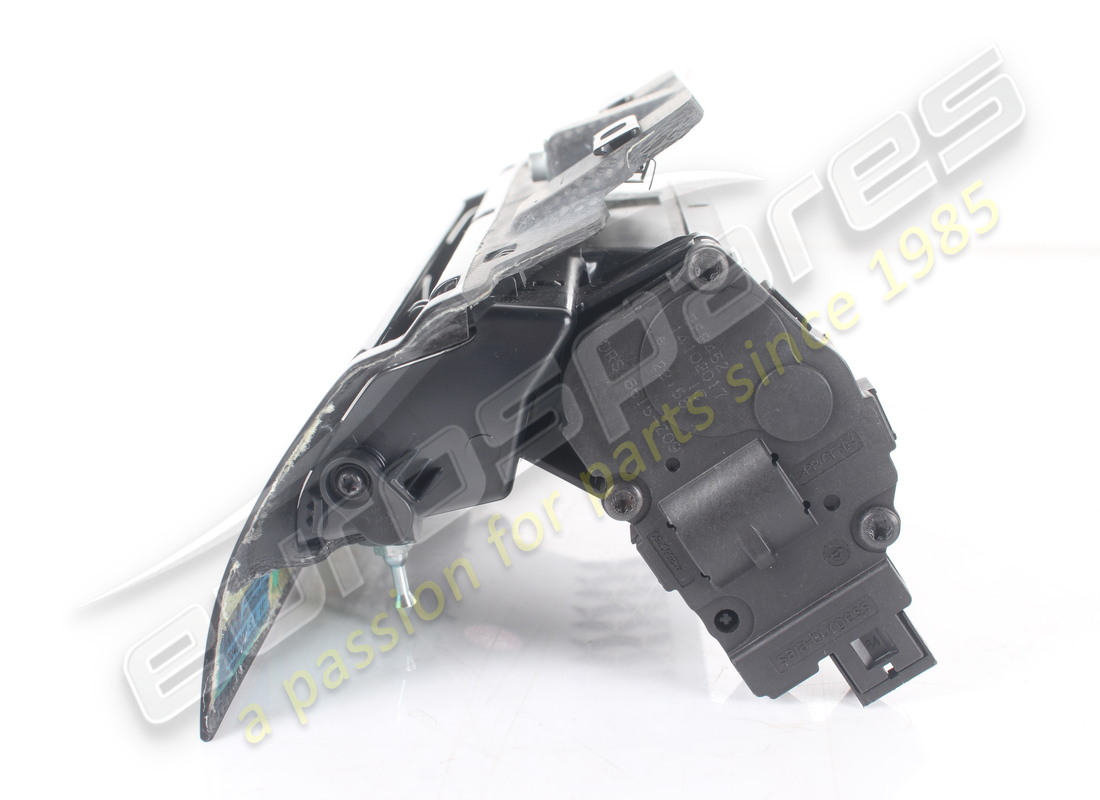 SFIATO CENTRALE COMPLETO IN CARBONIO EUROSPARES USATO. NUMERO PARTE EAP1723825 (2) sfiato centrale completo in carbonio eurospares usato. numero parte eap1723825 (2)