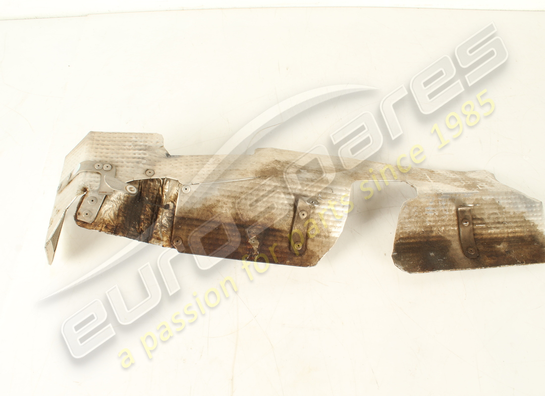 SCUDO TERMICO TESTATA SX COMPLETO USATO Ferrari . NUMERO PARTE 276026 (1)