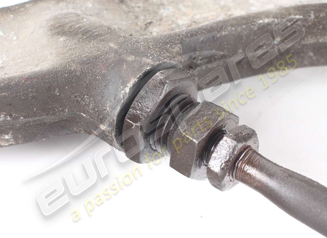 LEVA INFERIORE SOSPENSIONE POSTERIORE SINISTRA USATA MASERATI. NUMERO PARTE 387000013 (3) leva inferiore sospensione posteriore sinistra usata maserati. numero parte 387000013 (3)