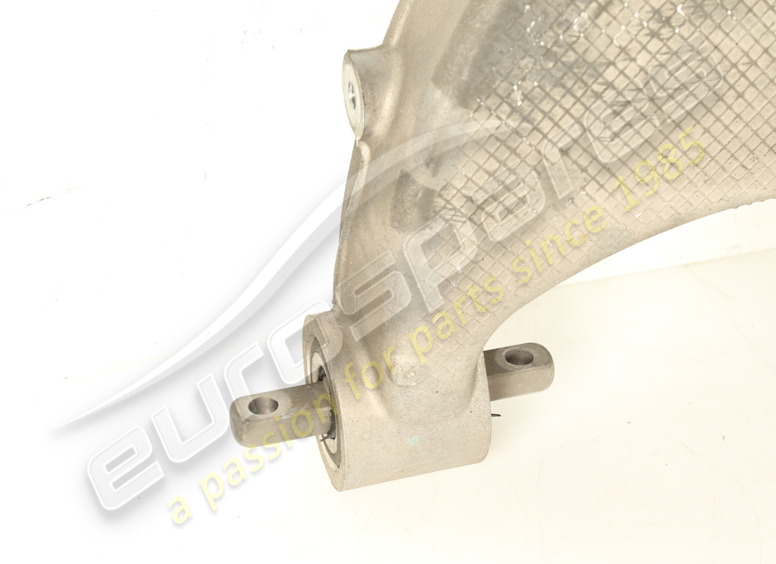 used ferrari complete lh rear arm. part number 810450 (4)