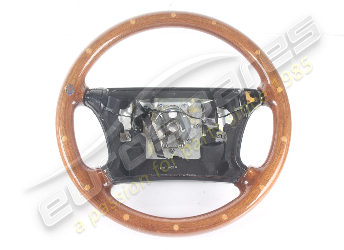 VOLANTE Maserati USATO. NUMERO PARTE 377800104 (1)