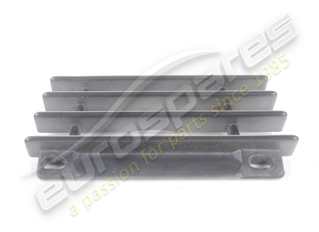 used maserati rear hook grill 4p90. part number 376300648 (2)