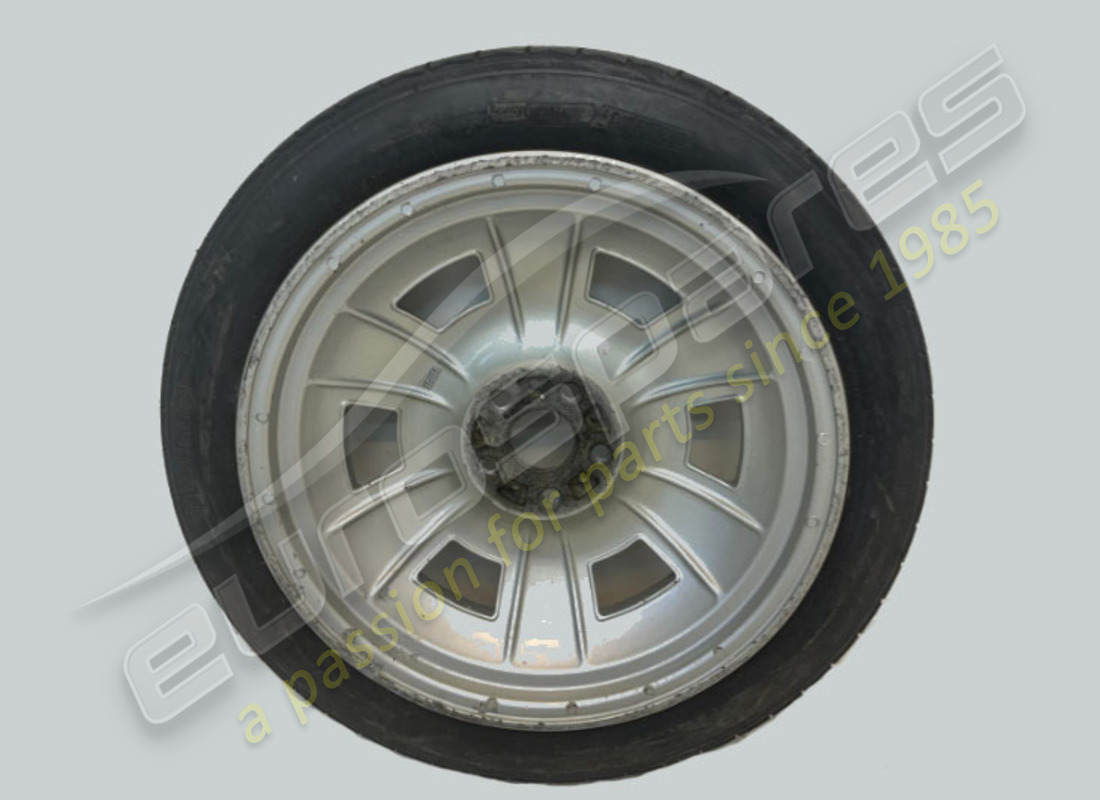 usata ferrari ruota di scorta 3 1/4 bx18. numero parte 105593 (3)