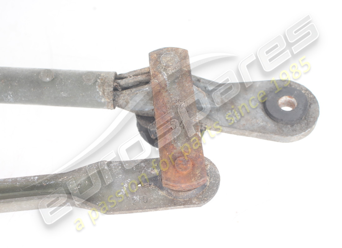 USED MASERATI WINDSCREEN WIPER UNIT. PART NUMBER 373300100 (4) used maserati windscreen wiper unit. part number 373300100 (4)