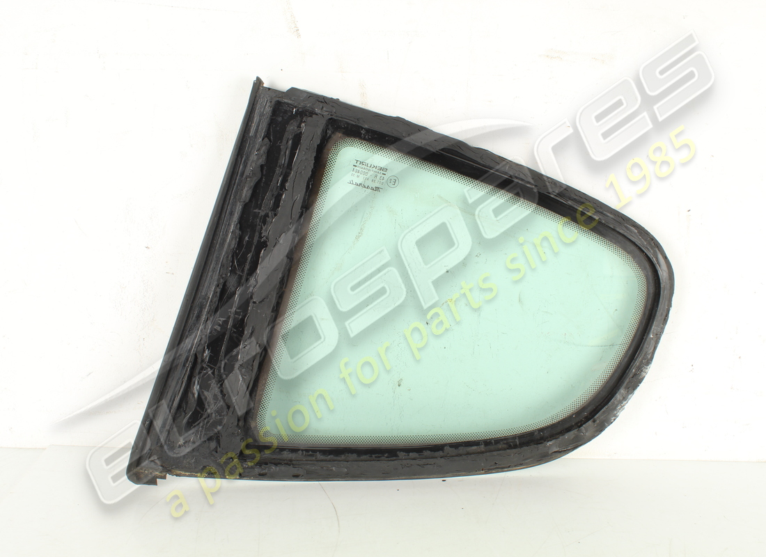 finestrino posteriore destro fissato usato maserati. numero parte 387700402 (2)