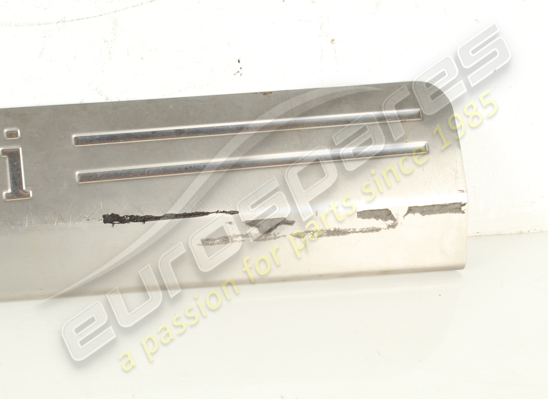 usato ferrari pedana destra. numero parte 81361800 (3)