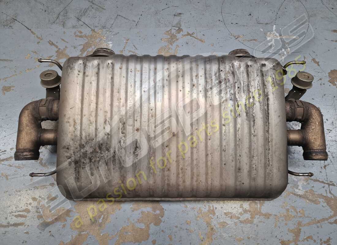 USATO Aston Martin SILENZIATORE E GRUPPO VALVOLA BYPASS . NUMERO PARTE 4G435230FC (1)