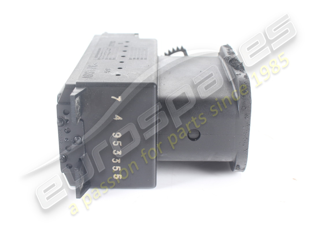 USED MASERATI RH DIFFUSER. PART NUMBER 365500014 (3) used maserati rh diffuser. part number 365500014 (3)