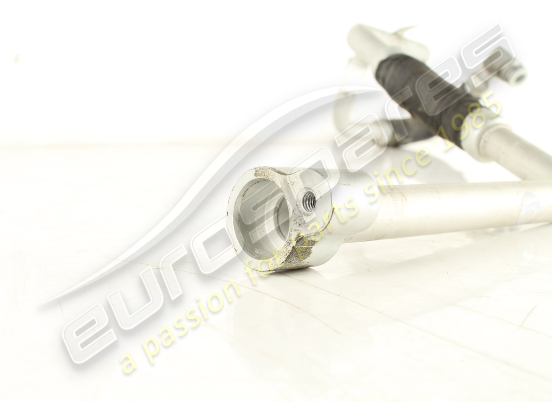 tubo di ritorno dell'acqua ferrari usato. numero parte 330934 (4)