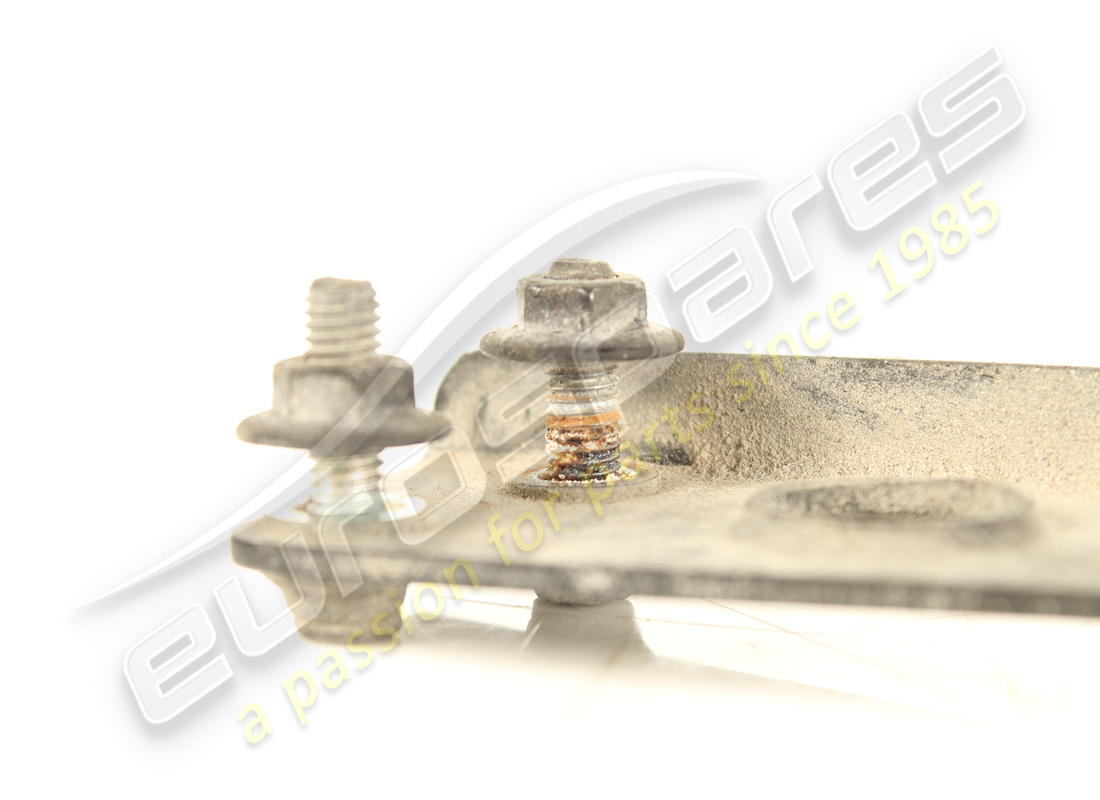 staffa di montaggio del condensatore ferrari usata. numero parte 268656 (2)