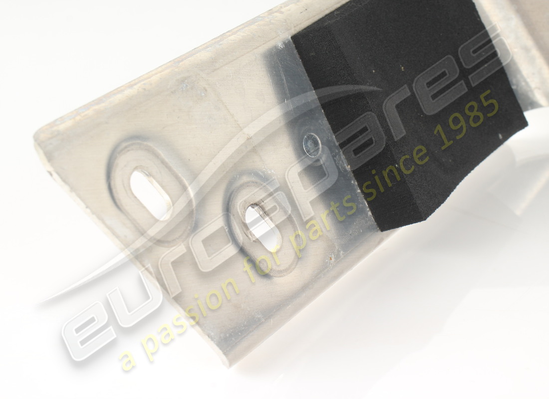 USATO FERRARI RITENUTA LAT POST SX SERB C. NUMERO PARTE 811828 (2) usato ferrari ritenuta lat post sx serb c. numero parte 811828 (2)