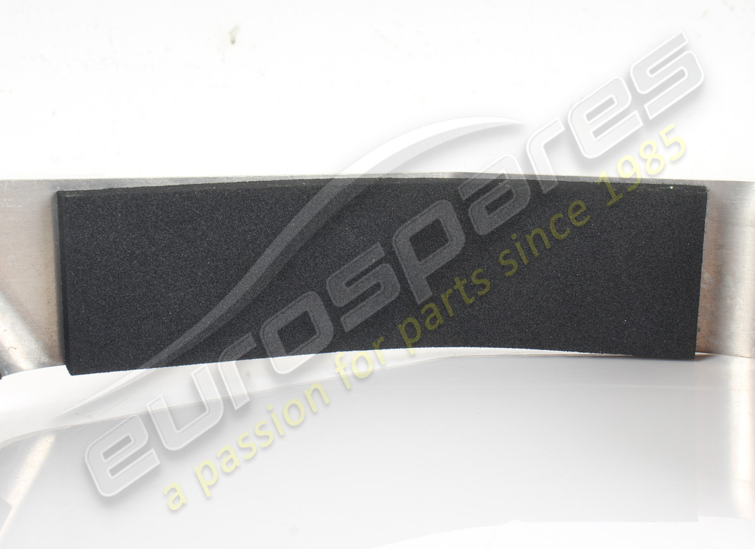 USATO FERRARI RITENUTA LAT POST SX SERB C. NUMERO PARTE 811828 (3) usato ferrari ritenuta lat post sx serb c. numero parte 811828 (3)