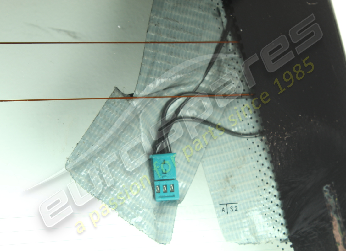 MASERATI VETRO DEL LUNOTTO POSTERIORE USATO. NUMERO PARTE 83745100 (3) maserati vetro del lunotto posteriore usato. numero parte 83745100 (3)