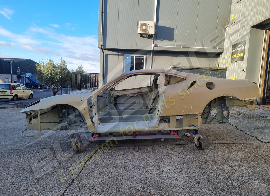 nuova scocca scuderia ferrari. numero parte 80557000 (2)