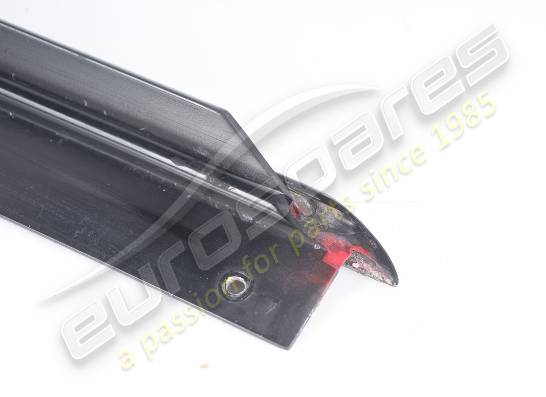 usato ferrari modanatura destra gts. numero parte 60872500 (3)