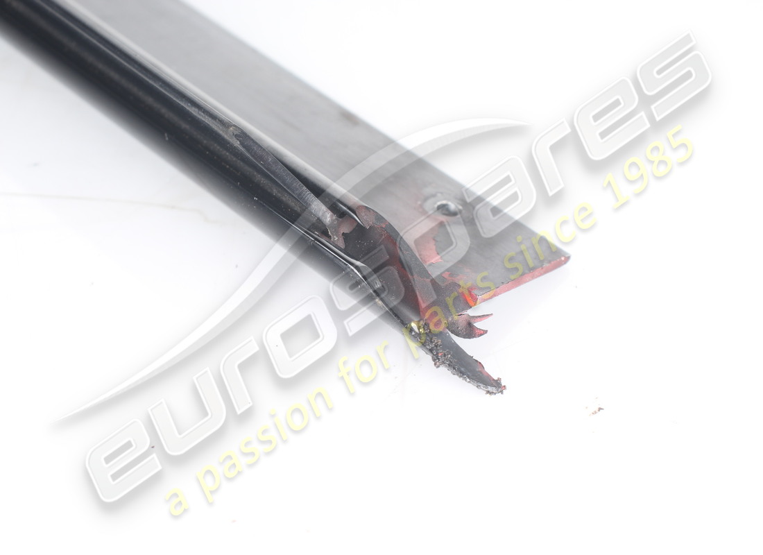 usata ferrari modanatura sx gts. numero parte 60872600 (3)