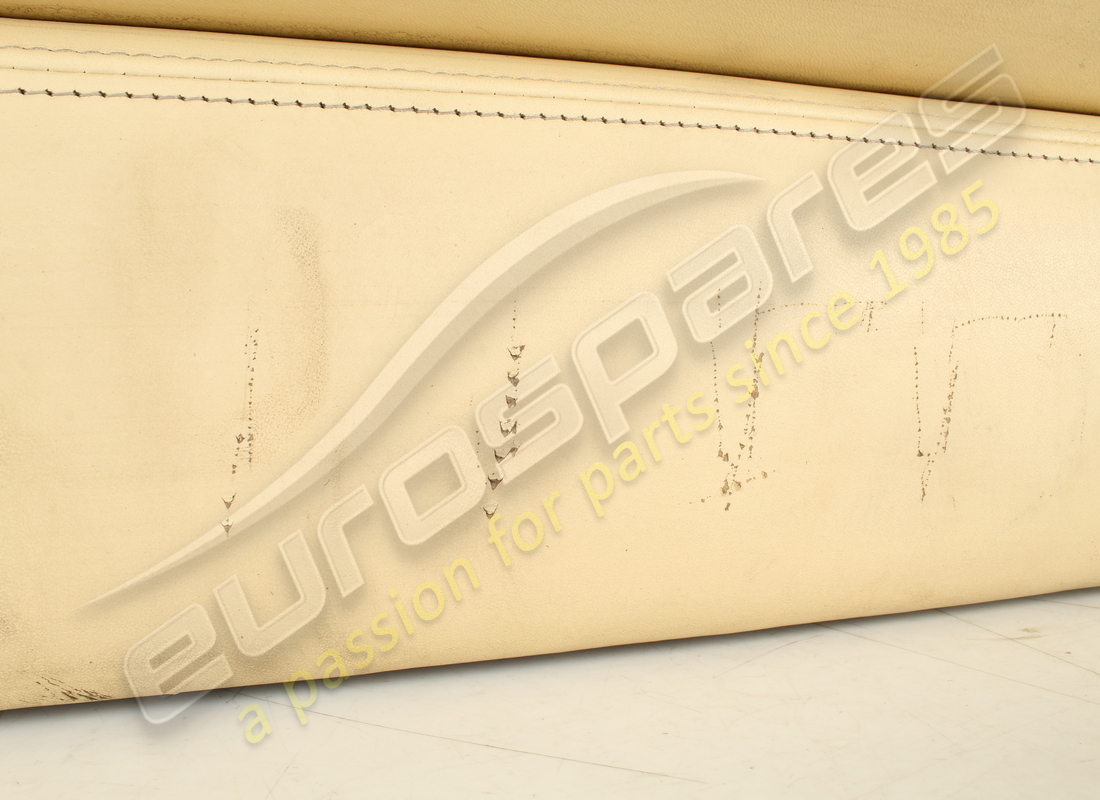 PANNELLO DI RIVESTIMENTO DELLA PORTA INTERNA DESTRO USATO FERRARI NUMERO PARTE LHD 2573063020 (7) pannello di rivestimento della porta interna destro usato ferrari numero parte lhd 2573063020 (7)