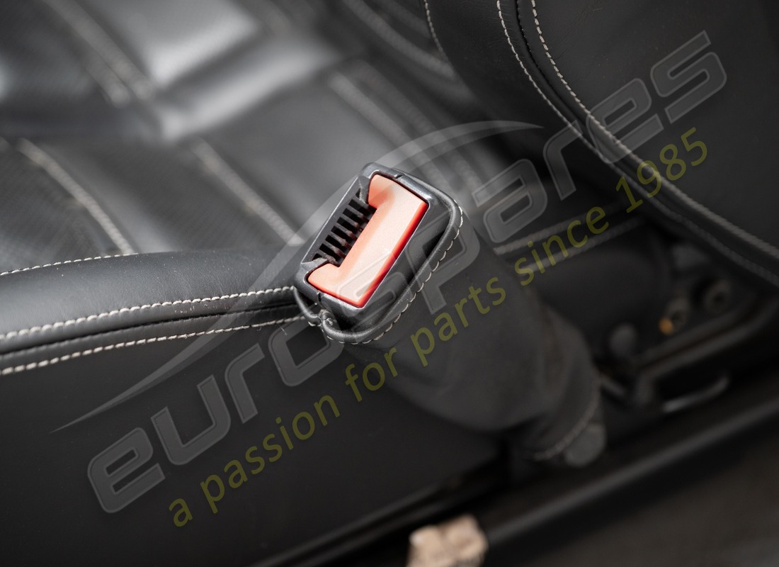 SET DI SEDILI COMPLETO USATO FERRARI. NUMERO PARTE EAP1558688 (23) set di sedili completo usato ferrari. numero parte eap1558688 (23)