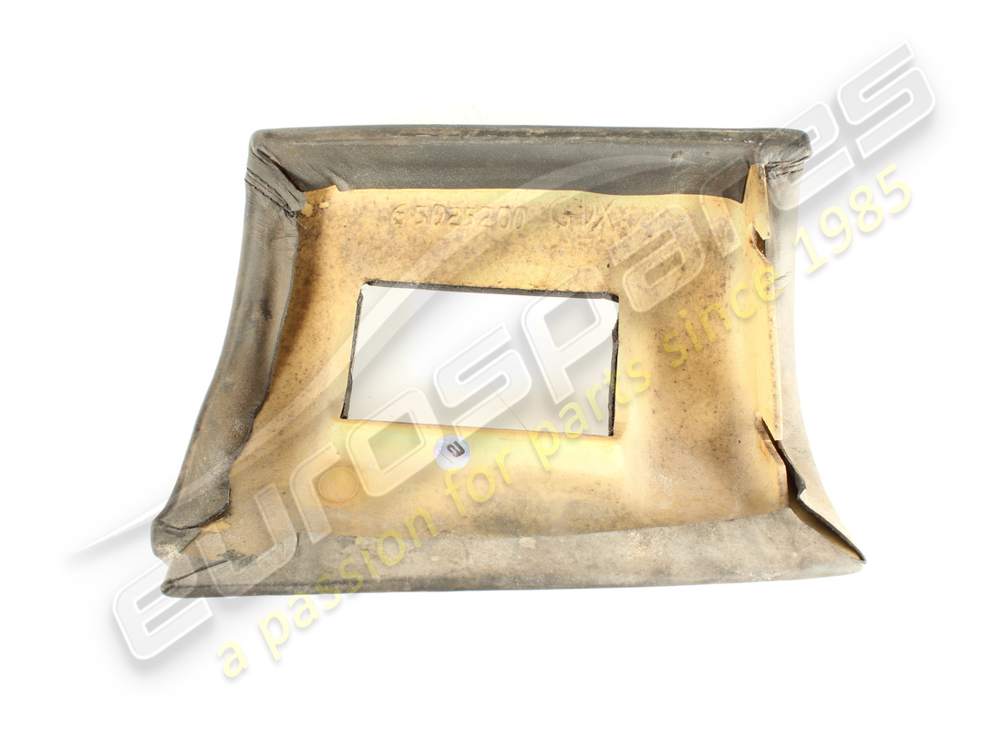 used ferrari cover in black vm8500. part number 65025000 (2)