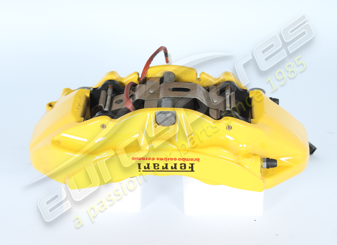 PINZA ANTERIORE DESTRA Ferrari USATA CON PASTIGLIE. NUMERO PARTE 297309 (1)