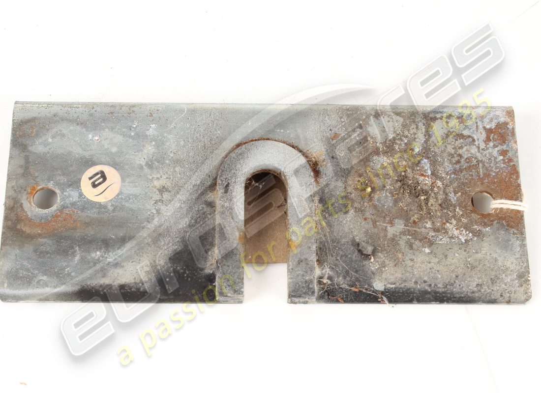 STAFFA LATERALE PER PARAURTI USATA Ferrari. NUMERO PARTE 65270200 (1)