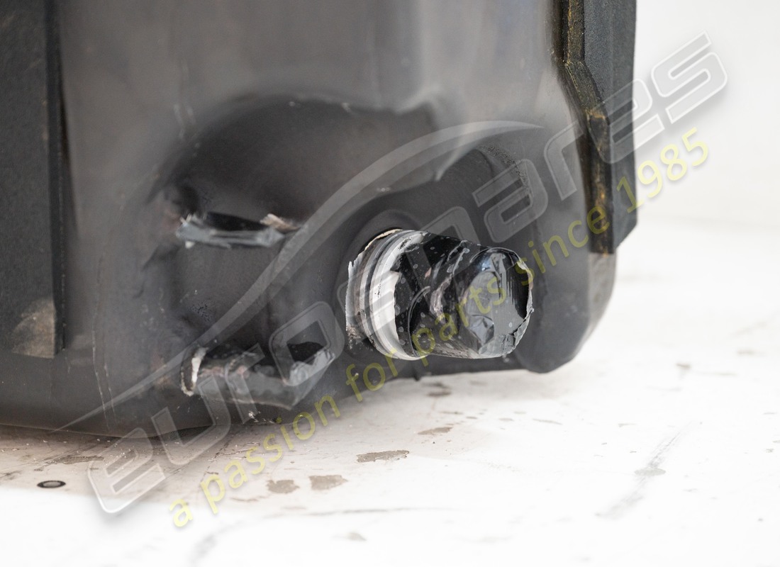 serbatoio carburante ferrari usato. numero parte 282718 (5)