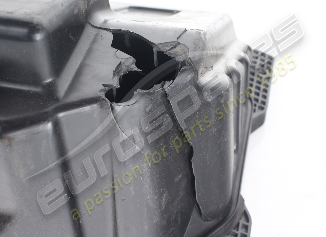 CASSA BASSO FERRARI DANNEGGIATA. NUMERO PARTE 318552 (5) cassa basso ferrari danneggiata. numero parte 318552 (5)