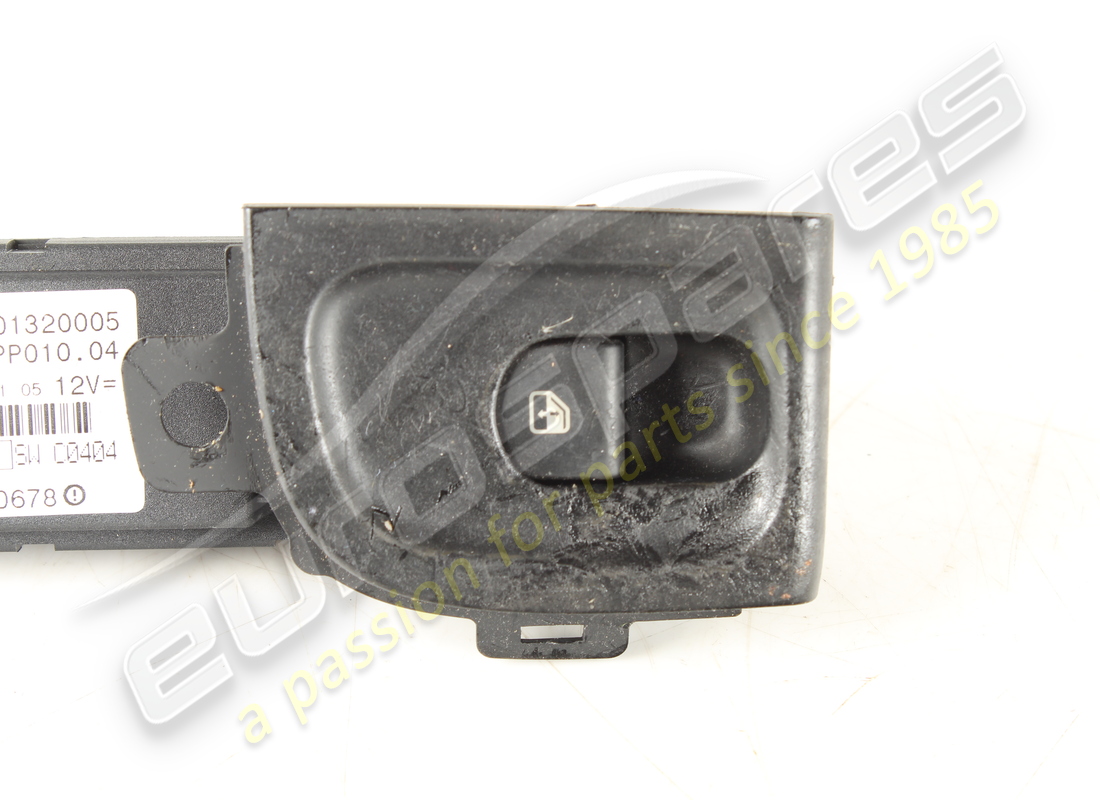 used maserati lh front door unit -valid for g. part number 213128 (2)