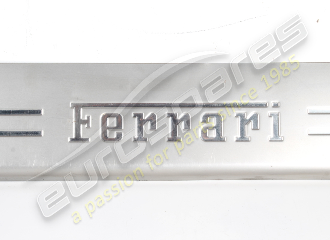 usato ferrari pedana destra. numero parte 83315100 (2)