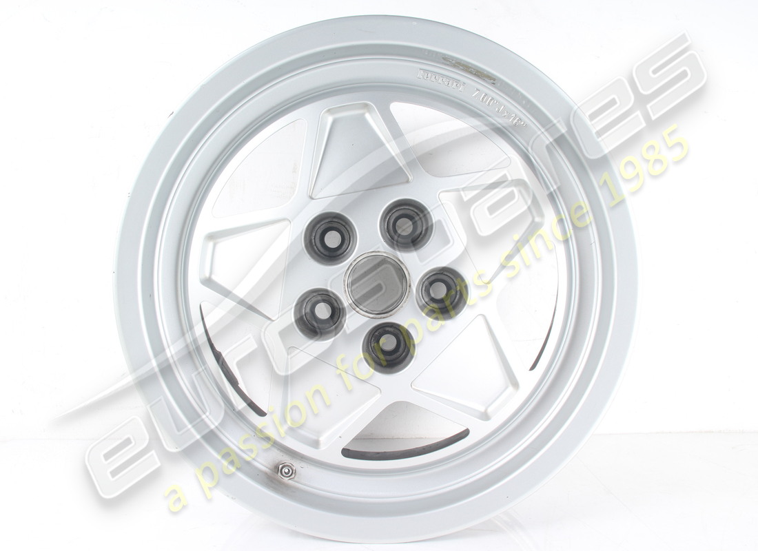 RUOTA ANTERIORE USATA Ferrari 7JX16 . NUMERO PARTE 137079 (1)