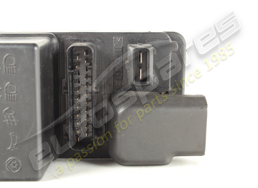 USATO MASERATI COMPONENTE MOTORE RH CENTRALINA 8248. NUMERO PARTE 373330178 (1) usato maserati componente motore rh centralina 8248. numero parte 373330178 (1)