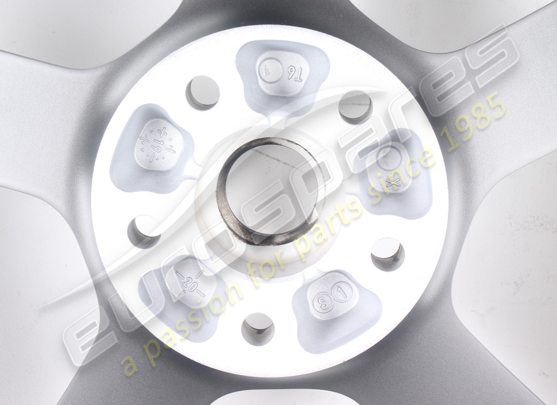 nuova ruota anteriore ferrari. numero parte 336560 (5)