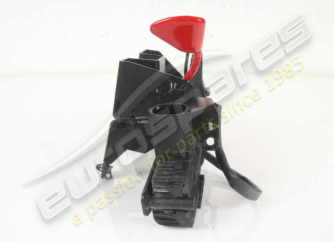 USATO FERRARI SERRATURA COFANO ANT. COMPLETARE. NUMERO PARTE 985416 (2) usato ferrari serratura cofano ant. completare. numero parte 985416 (2)