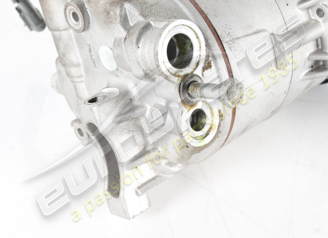 compressore dell'aria condizionata ferrari usato. numero parte 265692 (3)
