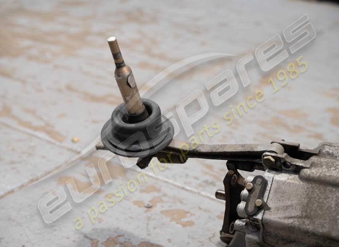 USATO MASERATI 6 INGRANAGGIO GETRAG TIPO CAMBIO 2. NUMERO PARTE 384800006 (3) usato maserati 6 ingranaggio getrag tipo cambio 2. numero parte 384800006 (3)