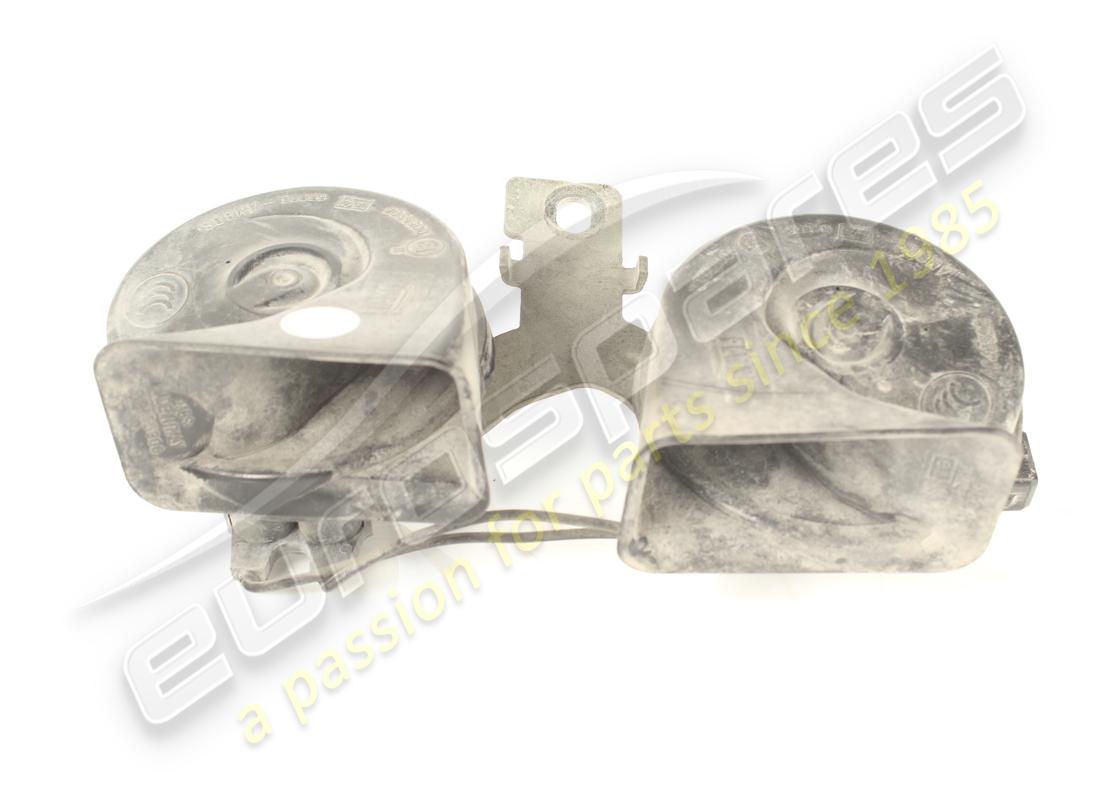 Clacson usato Ferrari completo di staffa. Codice ricambio 251347 (1)