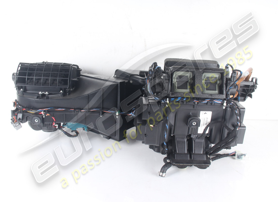 UNITÀ DI CONDIZIONAMENTO DELL'ARIA COMPLETA USATA FERRARI. NUMERO PARTE 88330900 (5) unità di condizionamento dell'aria completa usata ferrari. numero parte 88330900 (5)