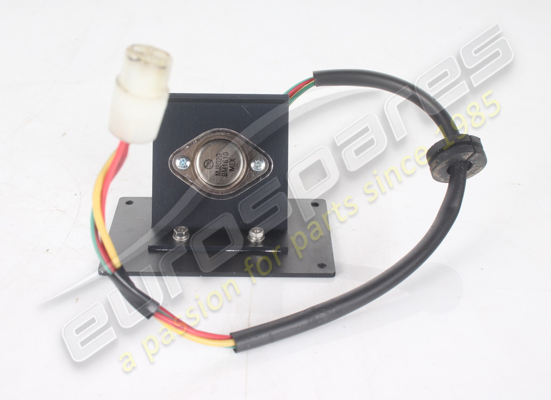 TRANSISTOR DI POTENZA USATO Ferrari . NUMERO PARTE 126856 (1)