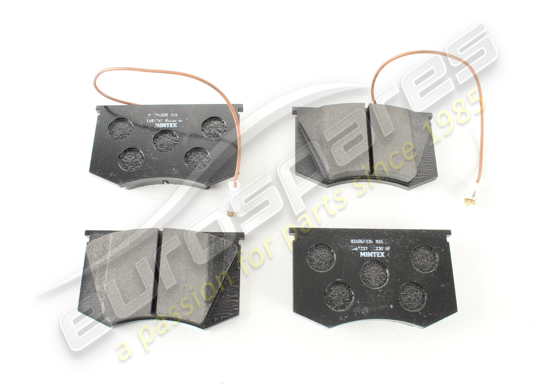 NUOVO SET DI PASTIGLIE FRENO ANTERIORI OE. NUMERO PARTE 95690750 (1)