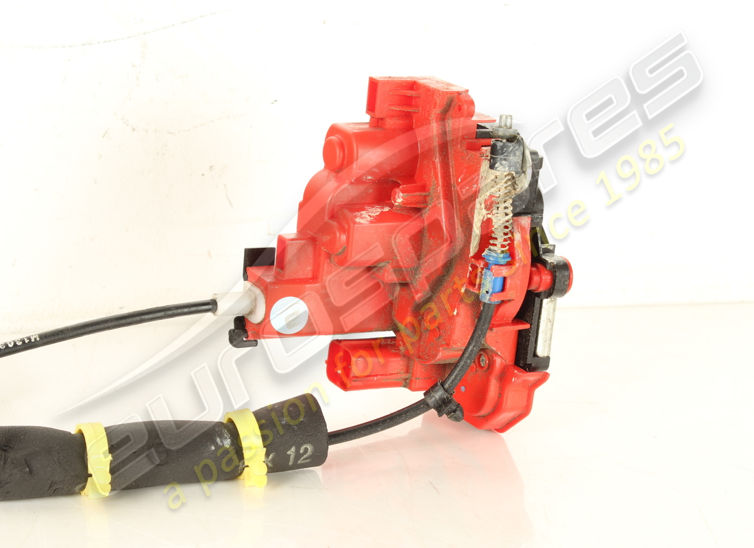 usata ferrari serratura porta destra. numero parte 83987800 (2)