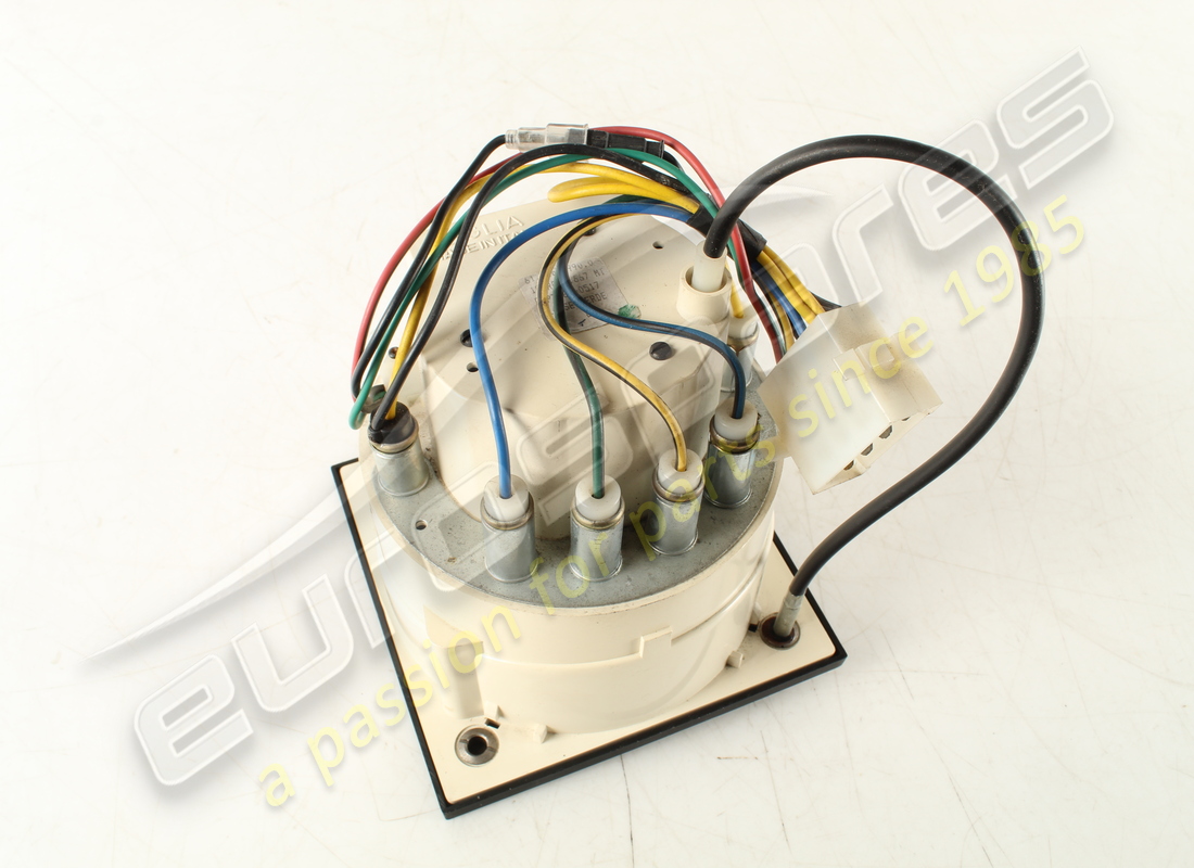 used ferrari speedo head kph auto. part number 2578030810 (3)