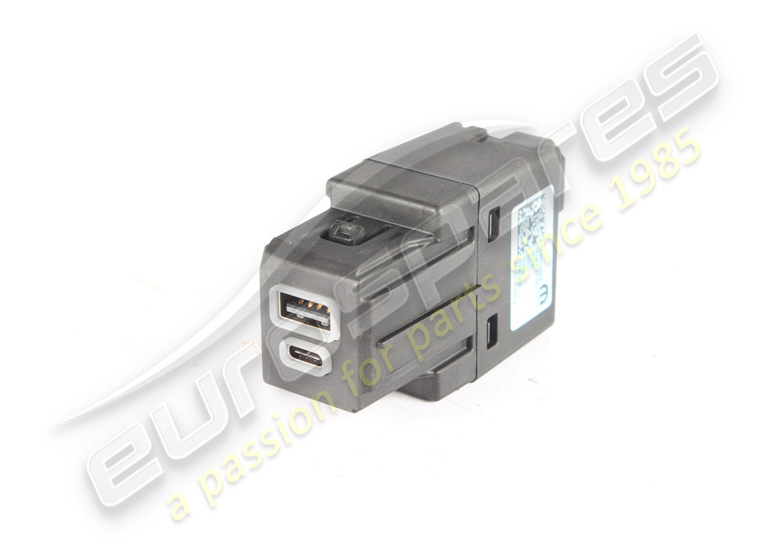 used maserati usb/aux in. part number 675001774 (1)