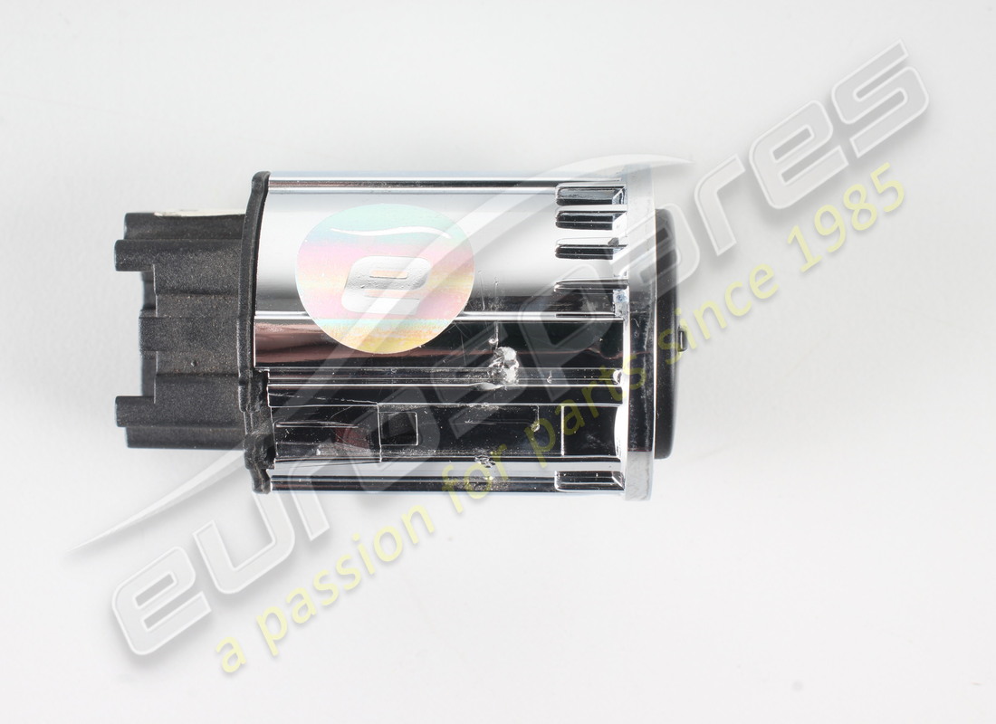 damaged aston martin switch, reduced guard. part number 6g3319l538aa (3)