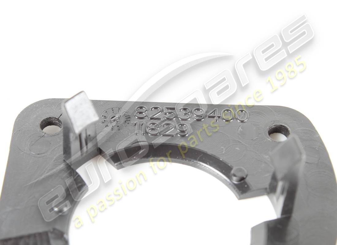 adattatore ferrari usato per tweeter. numero parte 82539400 (2)
