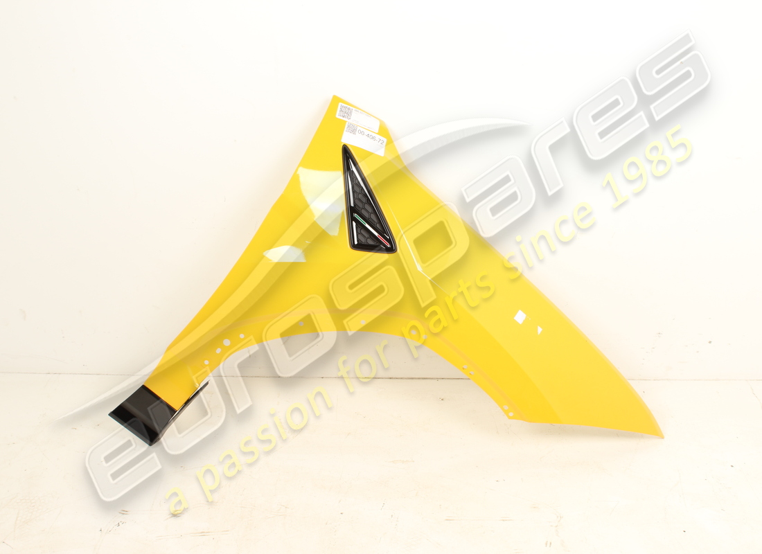PARAFANGO ANTERIORE DESTRO Lamborghini USATO. NUMERO PARTE 4ML821106A (1)