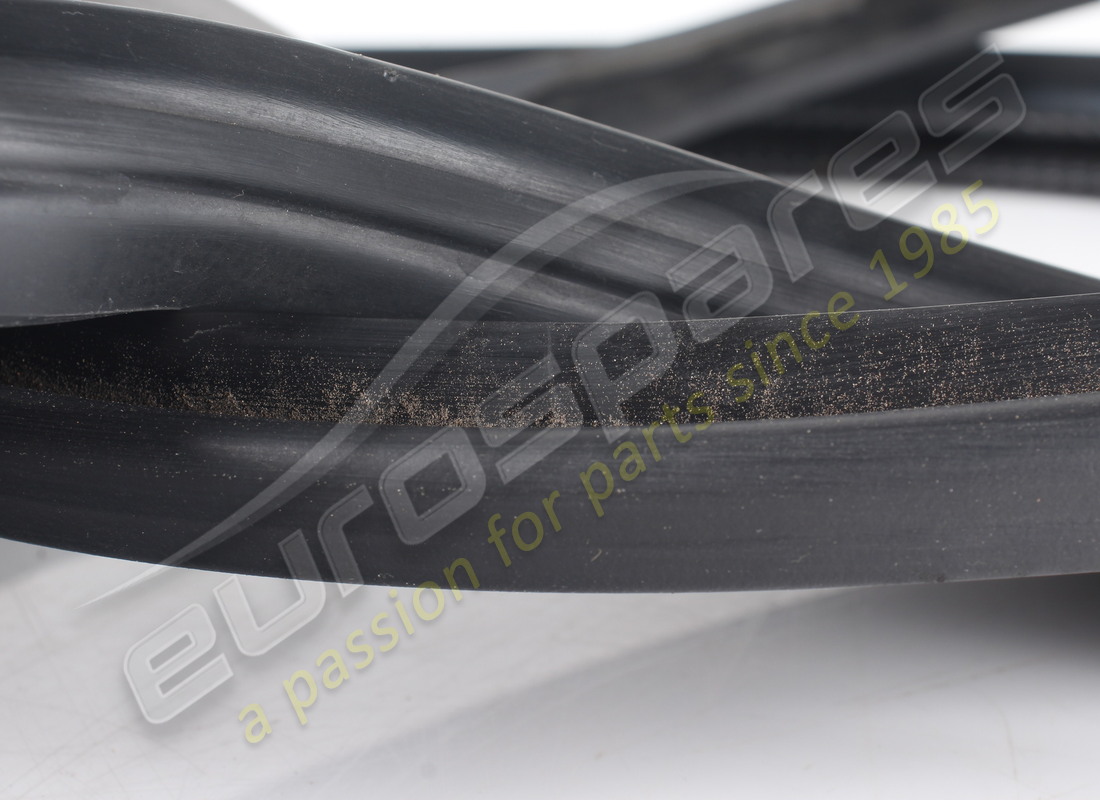 COPERTURA VANO MOTORE DESTRO USATA FERRARI. NUMERO PARTE 88031200 (3) copertura vano motore destro usata ferrari. numero parte 88031200 (3)